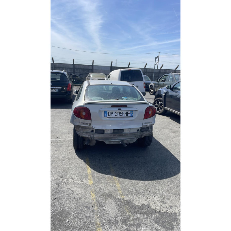Malle/Hayon arriere RENAULT MEGANE 1 Photo n°8