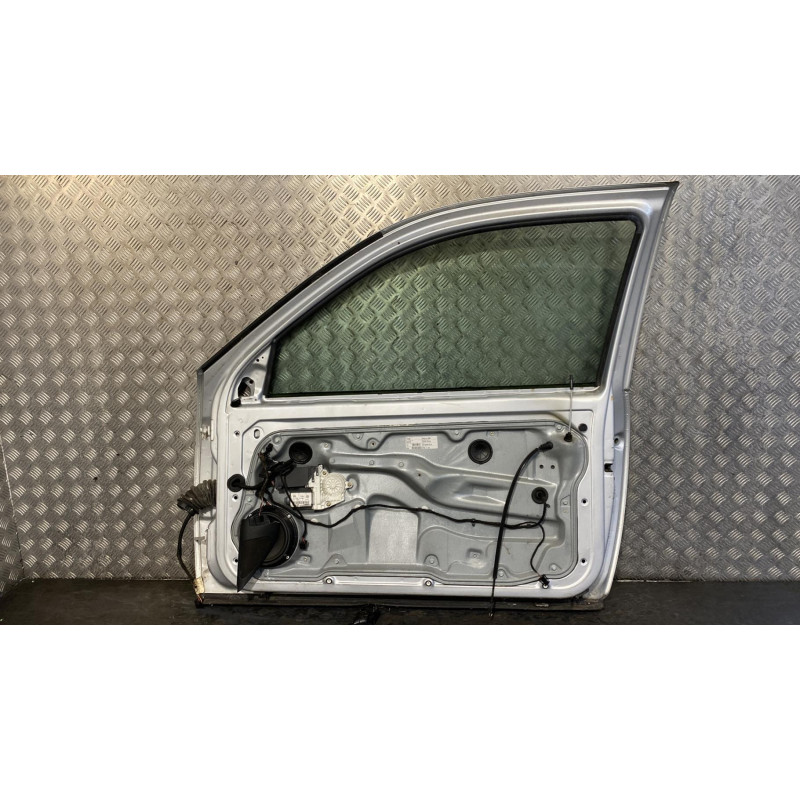 Porte avant droit VOLKSWAGEN GOLF 4 Photo n°3