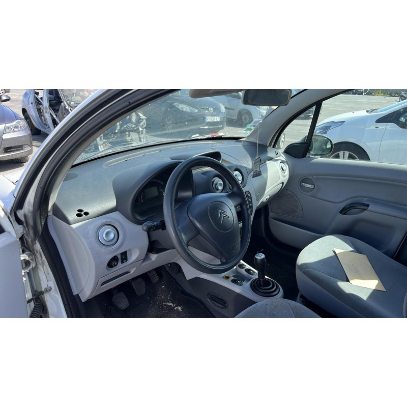 Pare boue arriere droit CITROEN C3 1 Photo n°1
