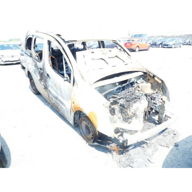 Pare boue arriere droit CITROEN BERLINGO 2 Photo n°2