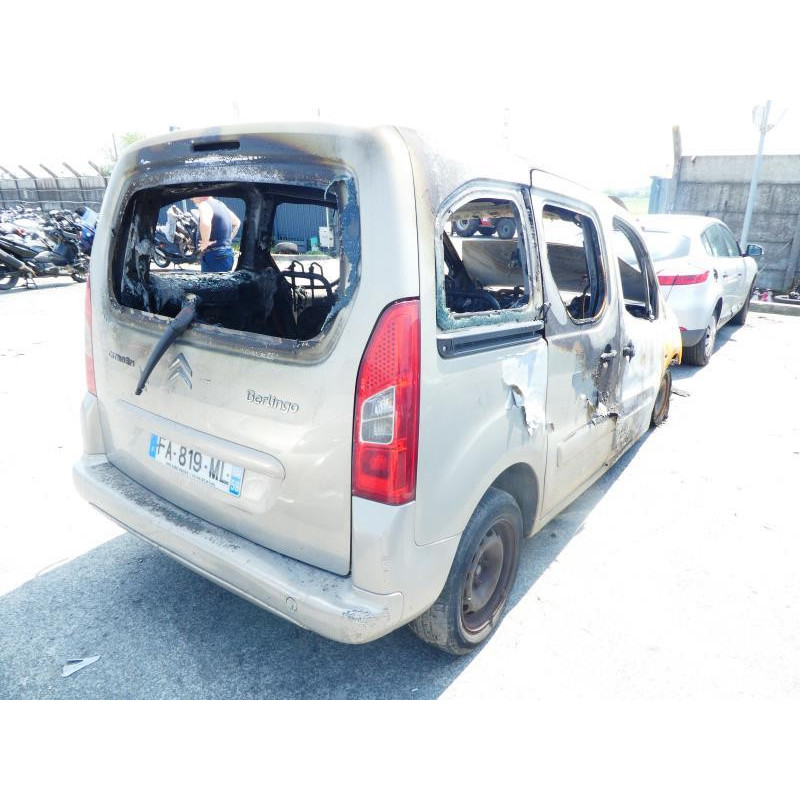 Pare boue arriere droit CITROEN BERLINGO 2 Photo n°3