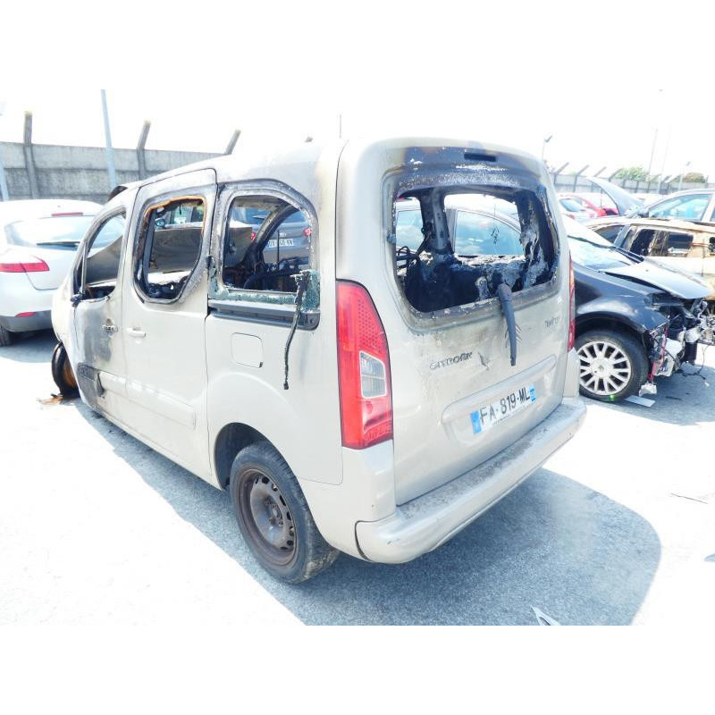 Pare boue arriere droit CITROEN BERLINGO 2 Photo n°4