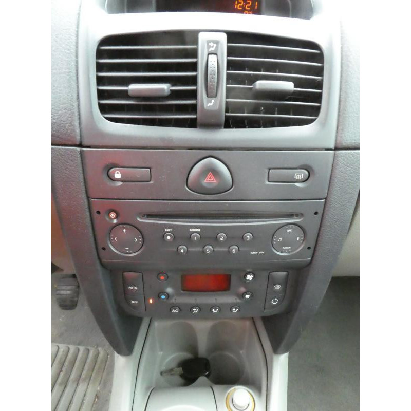 Plage arriere RENAULT CLIO 2 Photo n°1