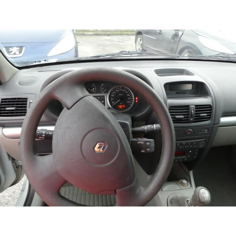 Plage arriere RENAULT CLIO 2 Photo n°3