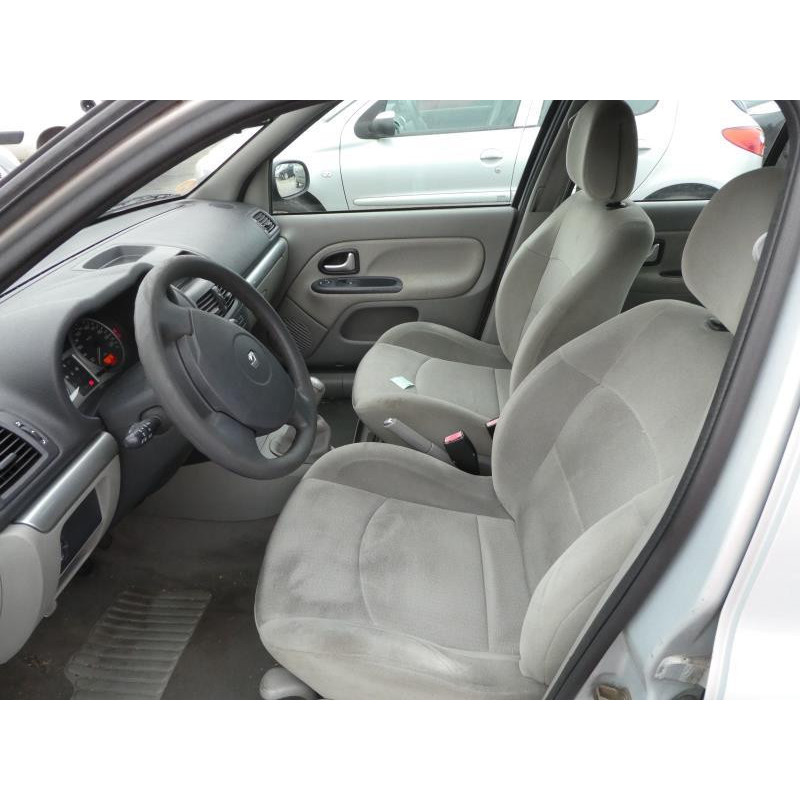 Plage arriere RENAULT CLIO 2 Photo n°7
