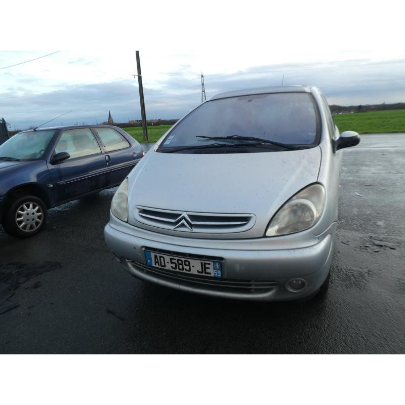 Pare boue avant gauche CITROEN XSARA PICASSO Photo n°3