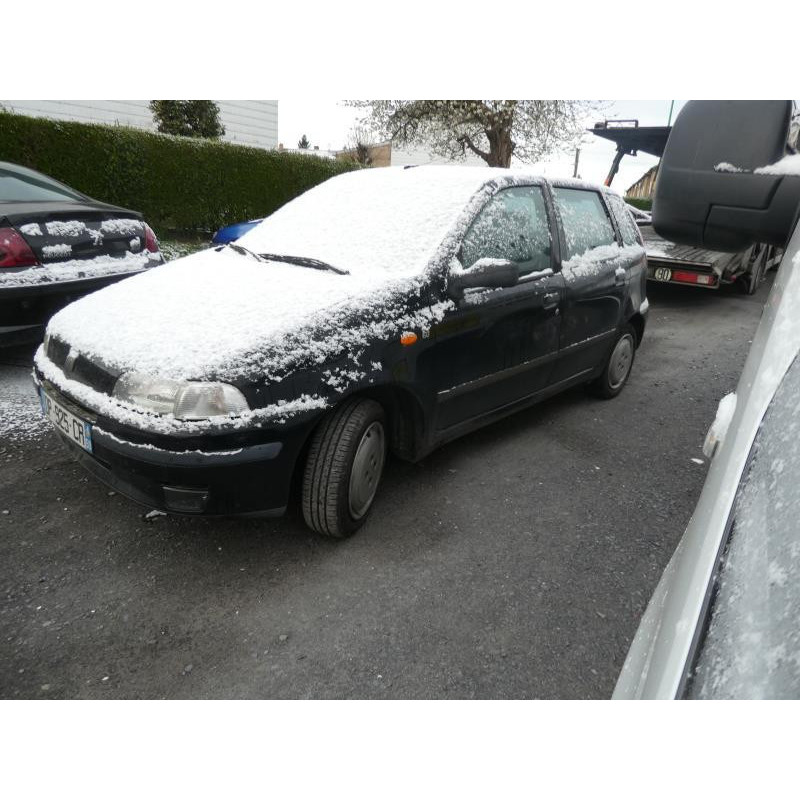 Air bag conducteur FIAT PUNTO 1 Photo n°7