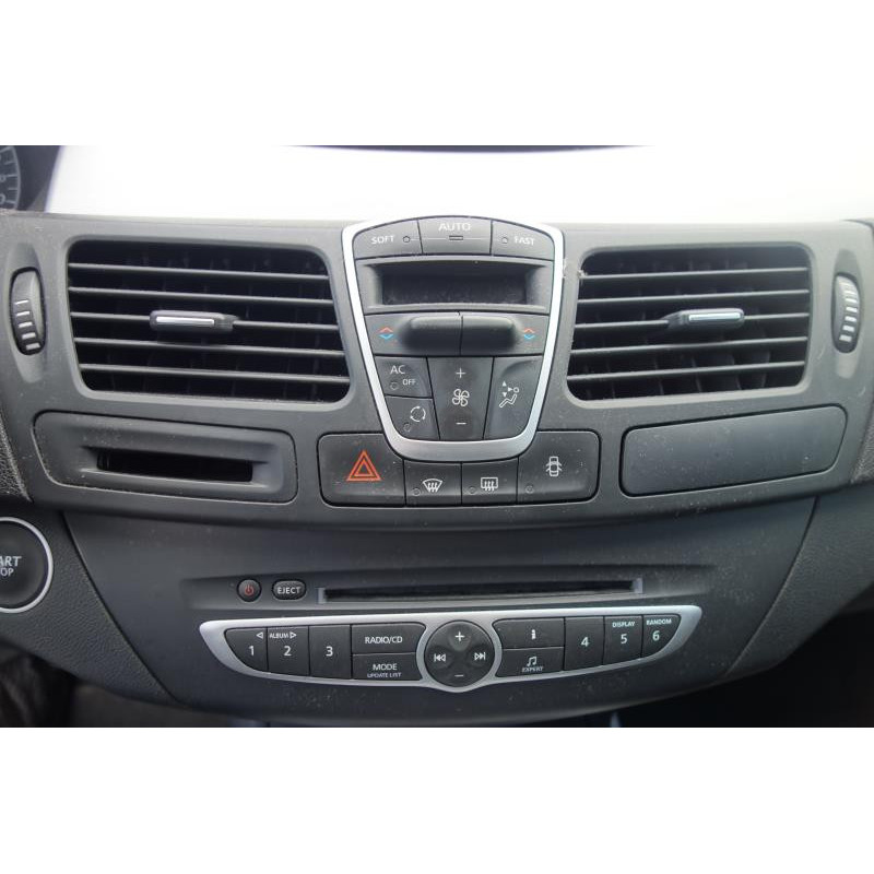 Volant RENAULT LAGUNA 3 Photo n°8
