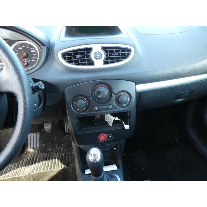 Air bag conducteur RENAULT CLIO 3 Photo n°6