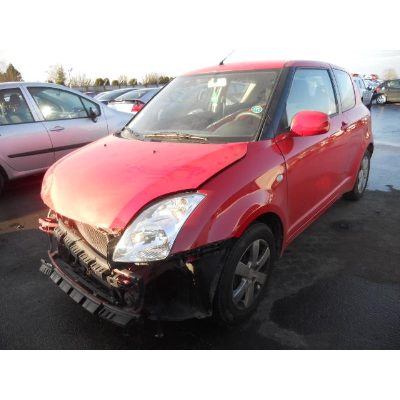 Volant SUZUKI SWIFT 3 Photo n°1