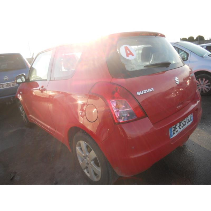 Volant SUZUKI SWIFT 3 Photo n°5