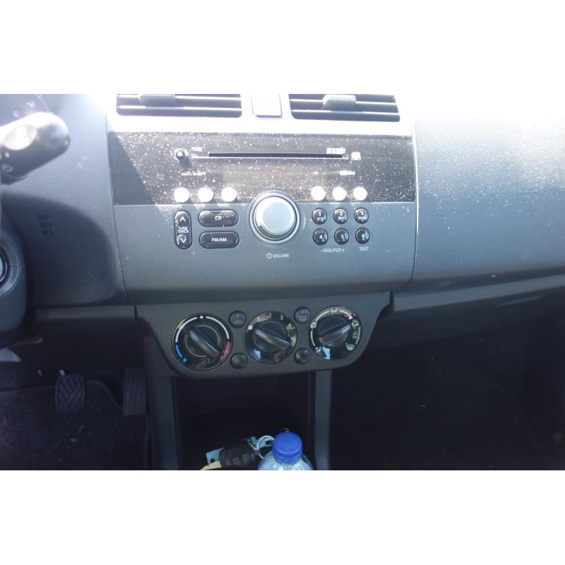 Volant SUZUKI SWIFT 3 Photo n°8