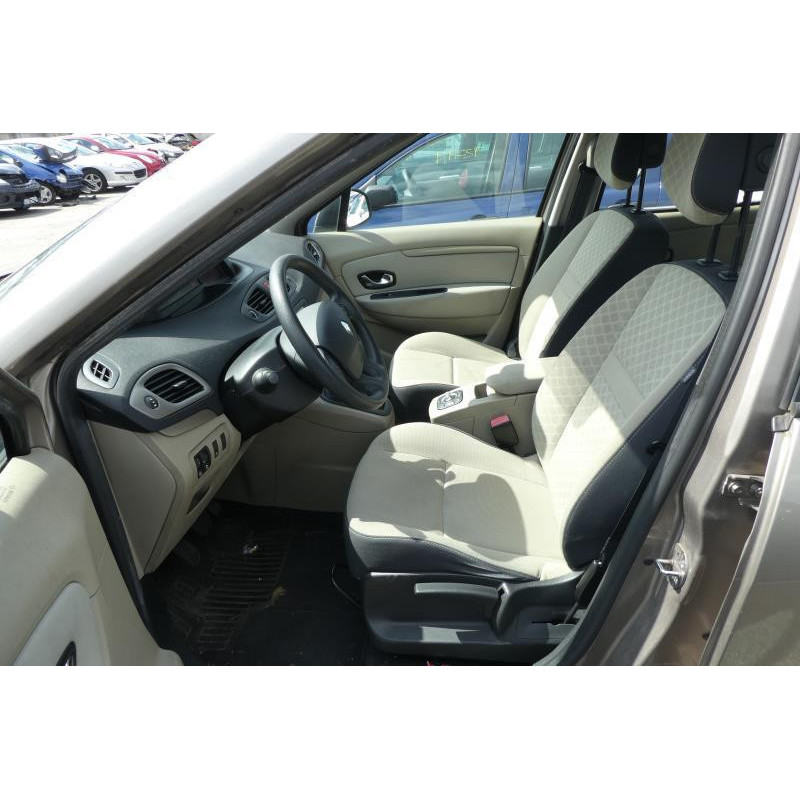 Volant RENAULT GRAND SCENIC 3 Photo n°8