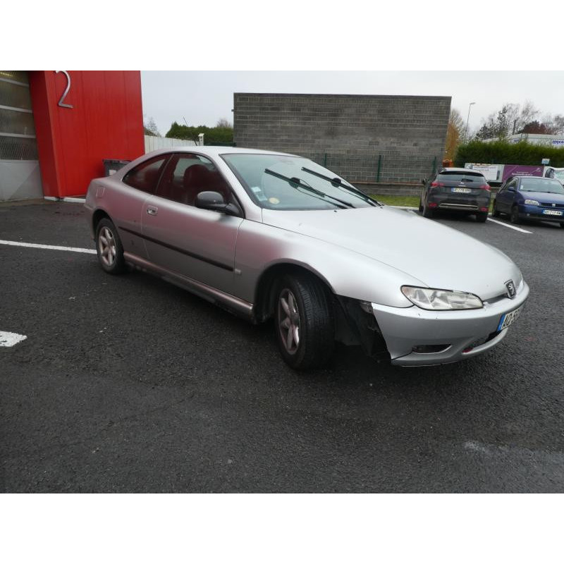 Vitre avant gauche PEUGEOT 406 Photo n°3