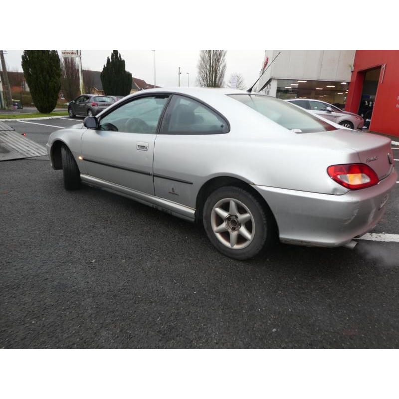 Vitre avant gauche PEUGEOT 406 Photo n°8