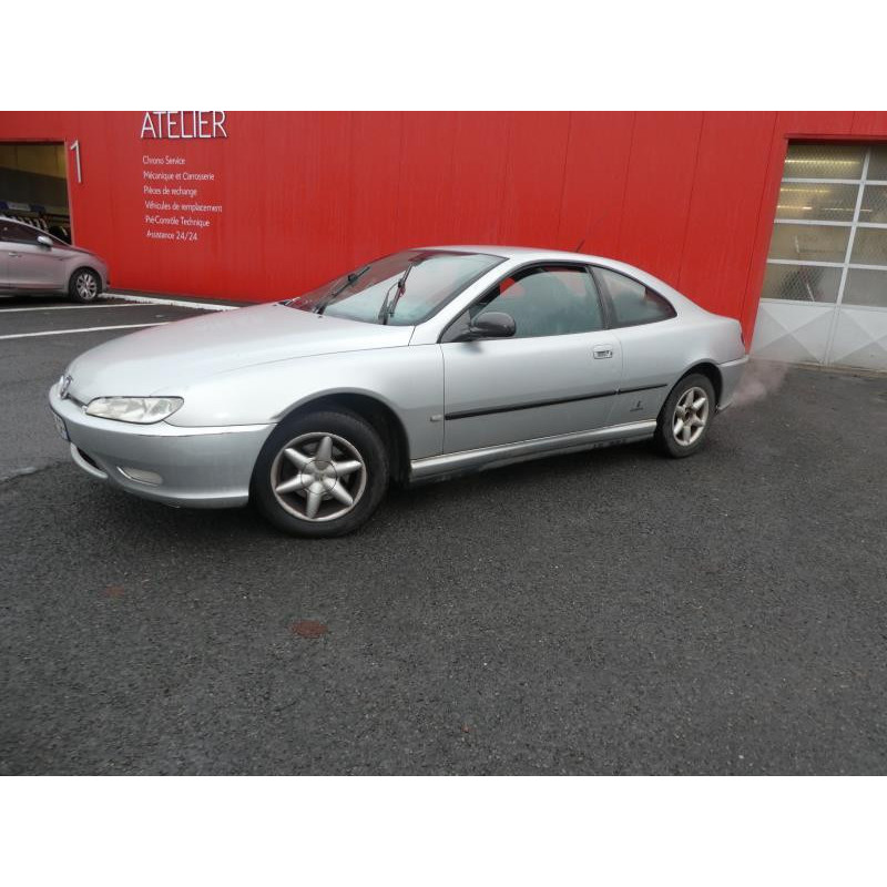 Vitre avant gauche PEUGEOT 406 Photo n°10
