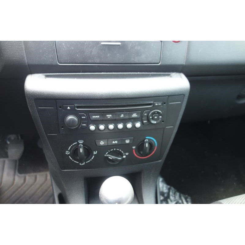 Vitre avant gauche CITROEN C4 1 Photo n°8