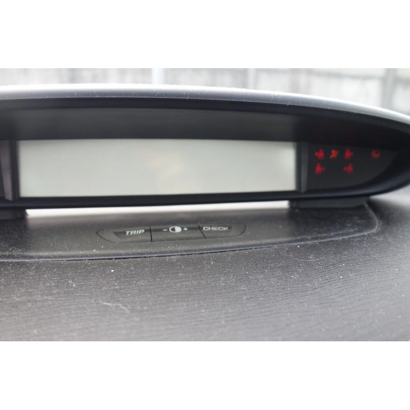 Vitre avant gauche CITROEN C4 1 Photo n°9