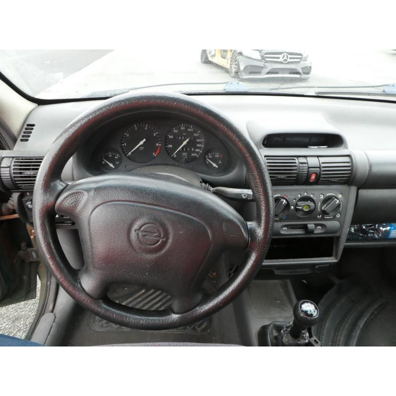 Plage arriere OPEL CORSA B Photo n°2