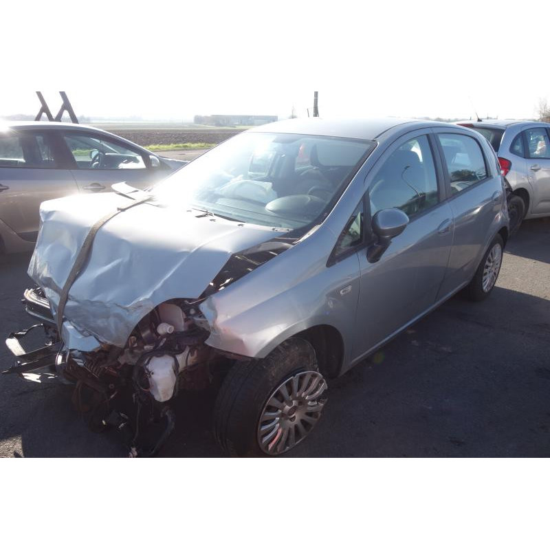 Volant FIAT PUNTO EVO 3 Photo n°1