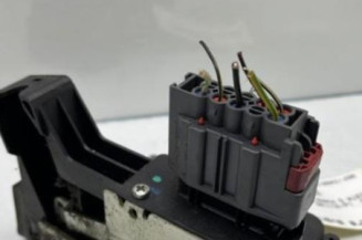 Serrure avant gauche FORD FIESTA 5