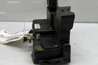 Serrure avant gauche FORD FIESTA 5