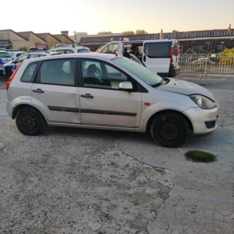 Serrure avant gauche FORD FIESTA 5 Photo n°11