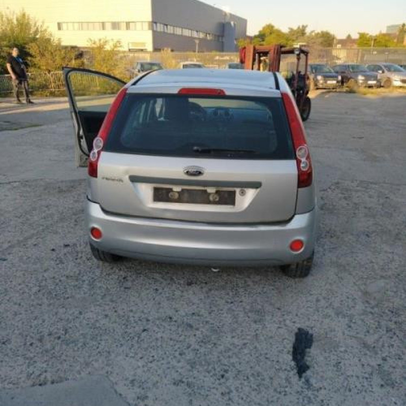 Serrure avant gauche FORD FIESTA 5 Photo n°12