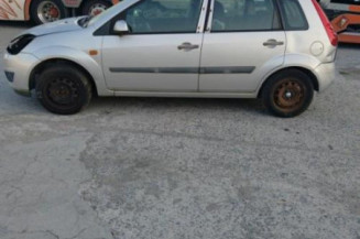 Serrure avant gauche FORD FIESTA 5