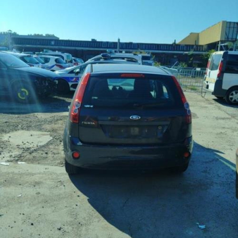 Serrure avant gauche FORD FIESTA 5 Photo n°7