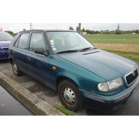 Custode arriere gauche (porte) SKODA FELICIA