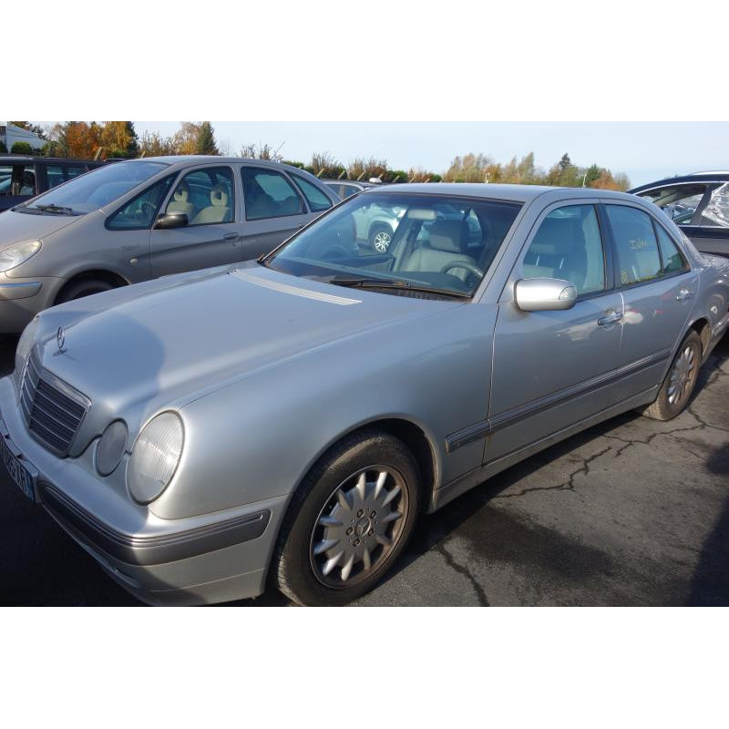 Amortisseur avant droit MERCEDES CLASSE E 210 Photo n°1