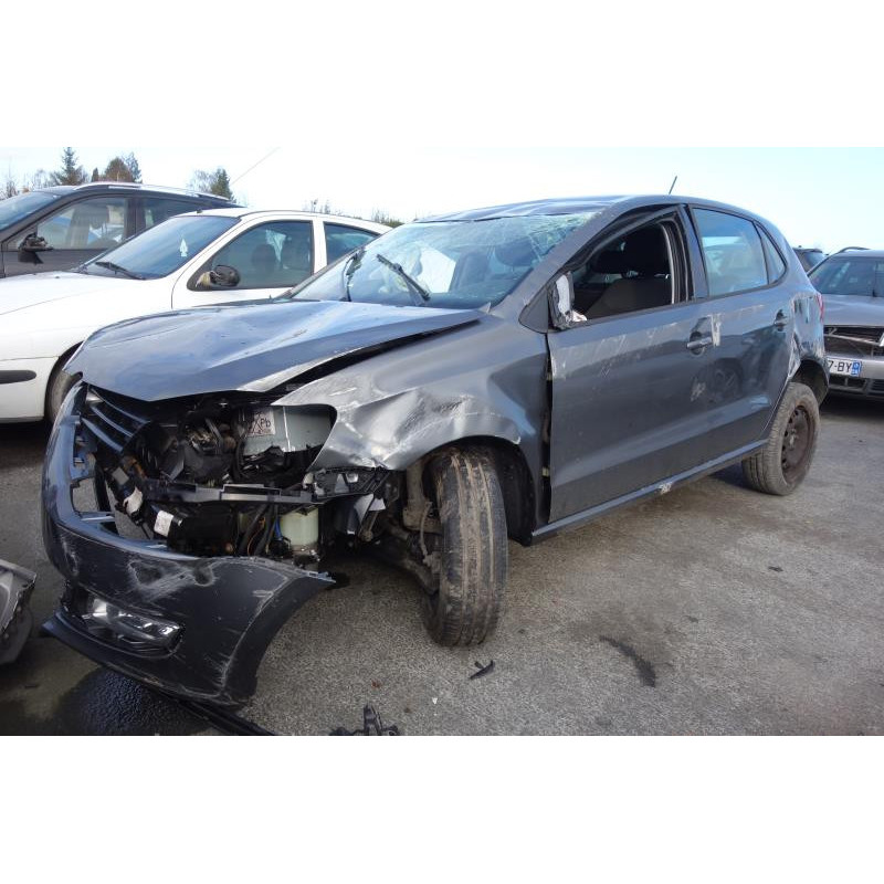 Volant VOLKSWAGEN POLO 5 Photo n°1