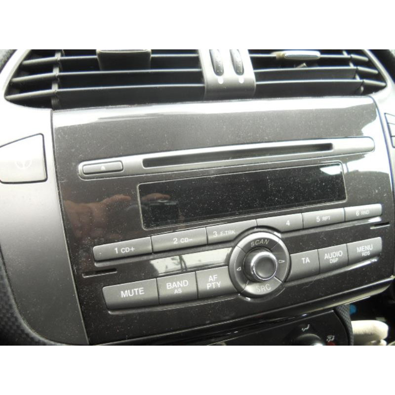 Vitre avant droit FIAT BRAVO 2 Photo n°10