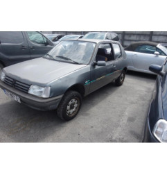 Custode arriere gauche PEUGEOT 205
