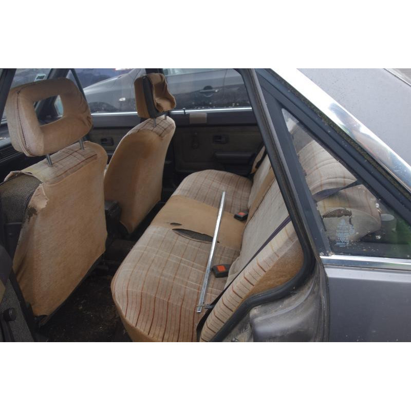Custode avant gauche (porte) AUDI 100 1 Photo n°13