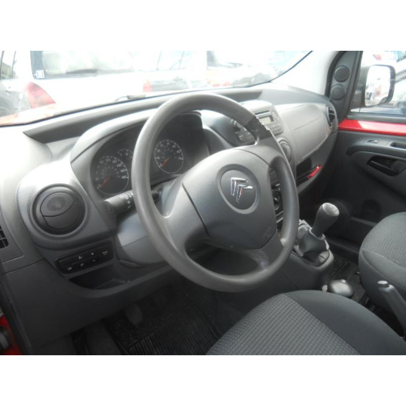 Vitre arriere droit CITROEN NEMO Photo n°8