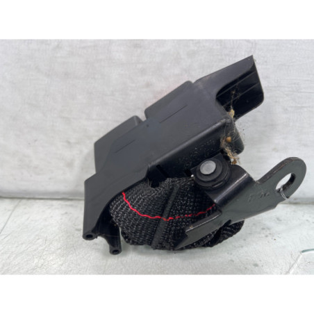 Attache ceinture arriere droit RENAULT CLIO 3