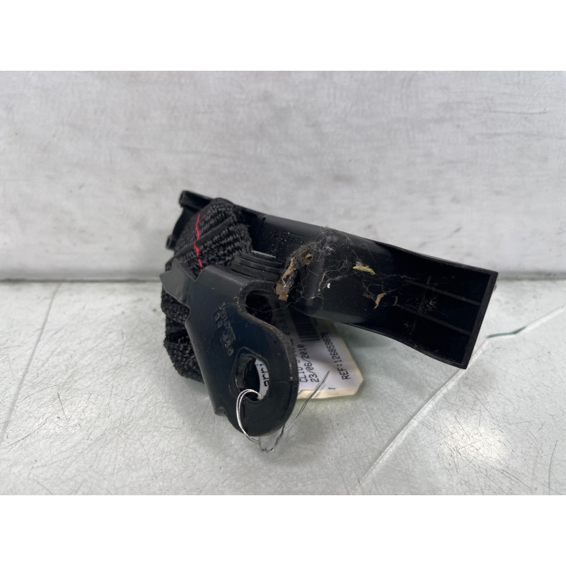 Attache ceinture arriere droit RENAULT CLIO 3 Photo n°3