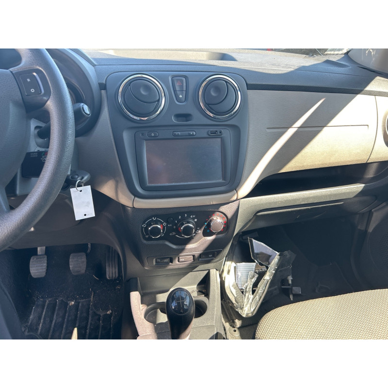 DACIA LODGY PHASE 1 1.6i - 16V SCE 100 Photo n°5