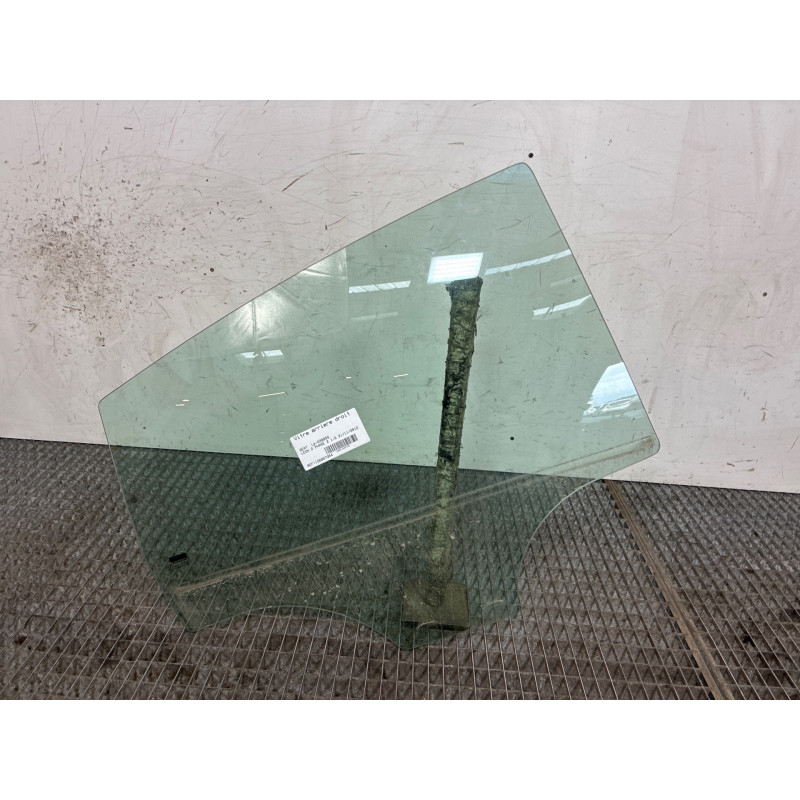 Vitre arriere droit SEAT LEON 2 Photo n°1