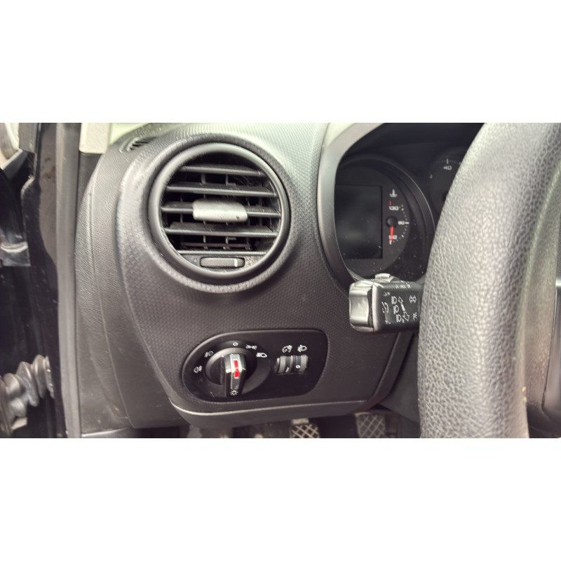 Vitre arriere gauche SEAT LEON 2 Photo n°19