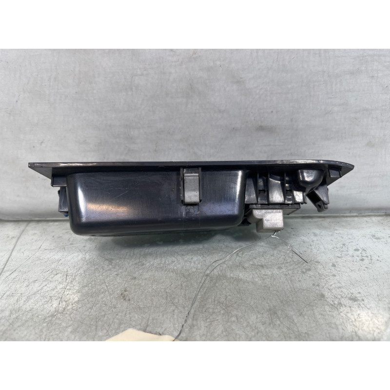 Interrupteur de leve vitre avant droit VOLKSWAGEN FOX Photo n°3