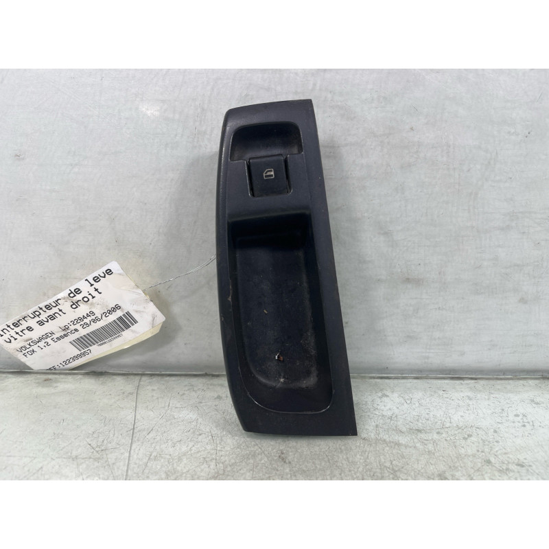 Interrupteur de leve vitre avant droit VOLKSWAGEN FOX Photo n°4
