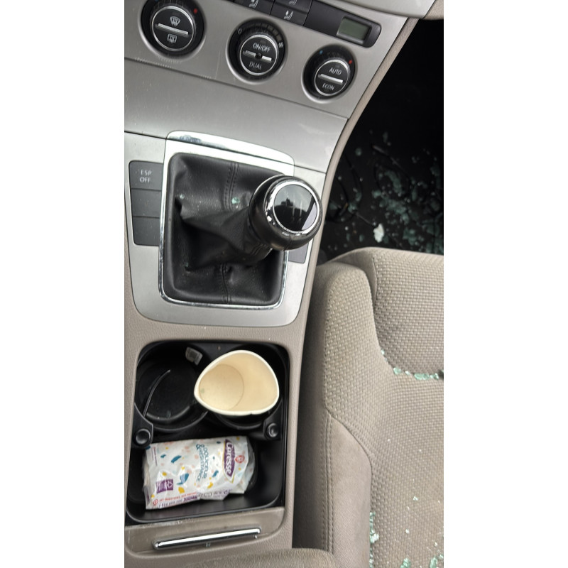 Vitre arriere gauche VOLKSWAGEN PASSAT 5 Photo n°20