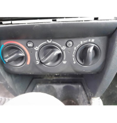 Vitre avant droit RENAULT CLIO 2