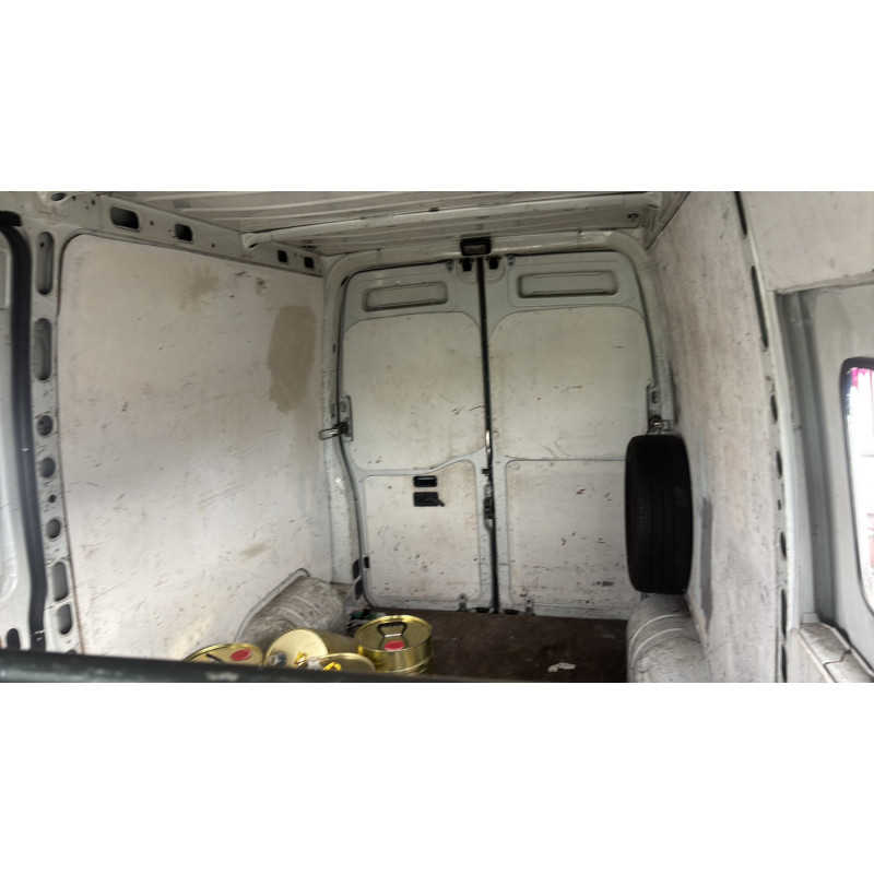 Vitre avant gauche RENAULT MASTER 2 Photo n°15