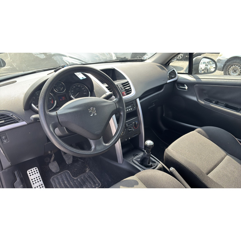 Vitre avant droit PEUGEOT 207 Photo n°20