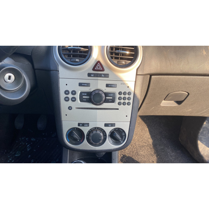 Custode arriere droit OPEL CORSA D Photo n°15