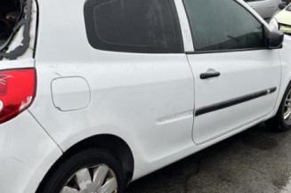 Serrure avant droit RENAULT CLIO 3